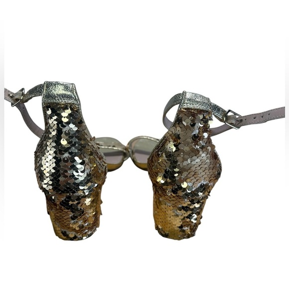NEW STEVE MADDEN GOLD SEQUIN BLOCK
HEEL DRESS SANDALS - Picture 3 of 5